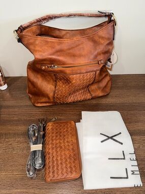 NWT Chilly by Le Miel Megan 2in1 Faux Leather Hobo Shoulder Bag